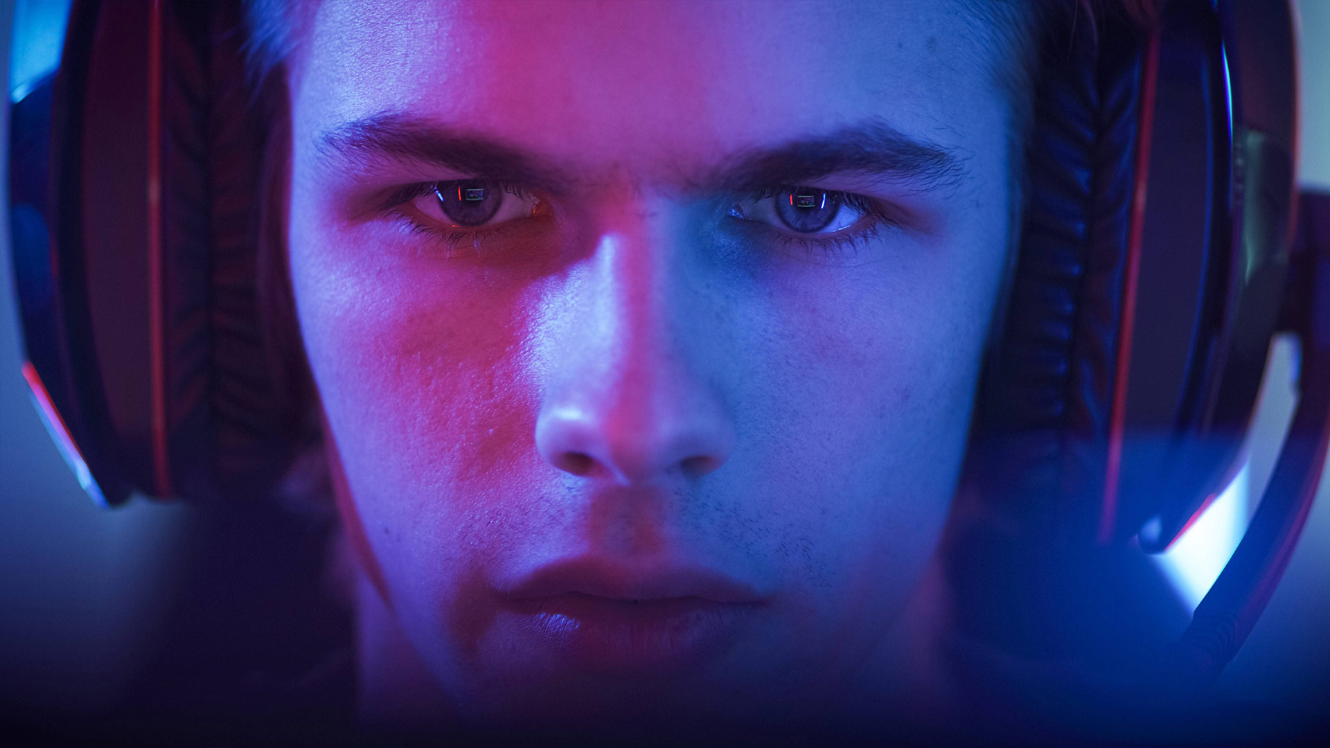 لذت غرق شدن در دنیای سرگرمی با تلویزیون گیمینگ