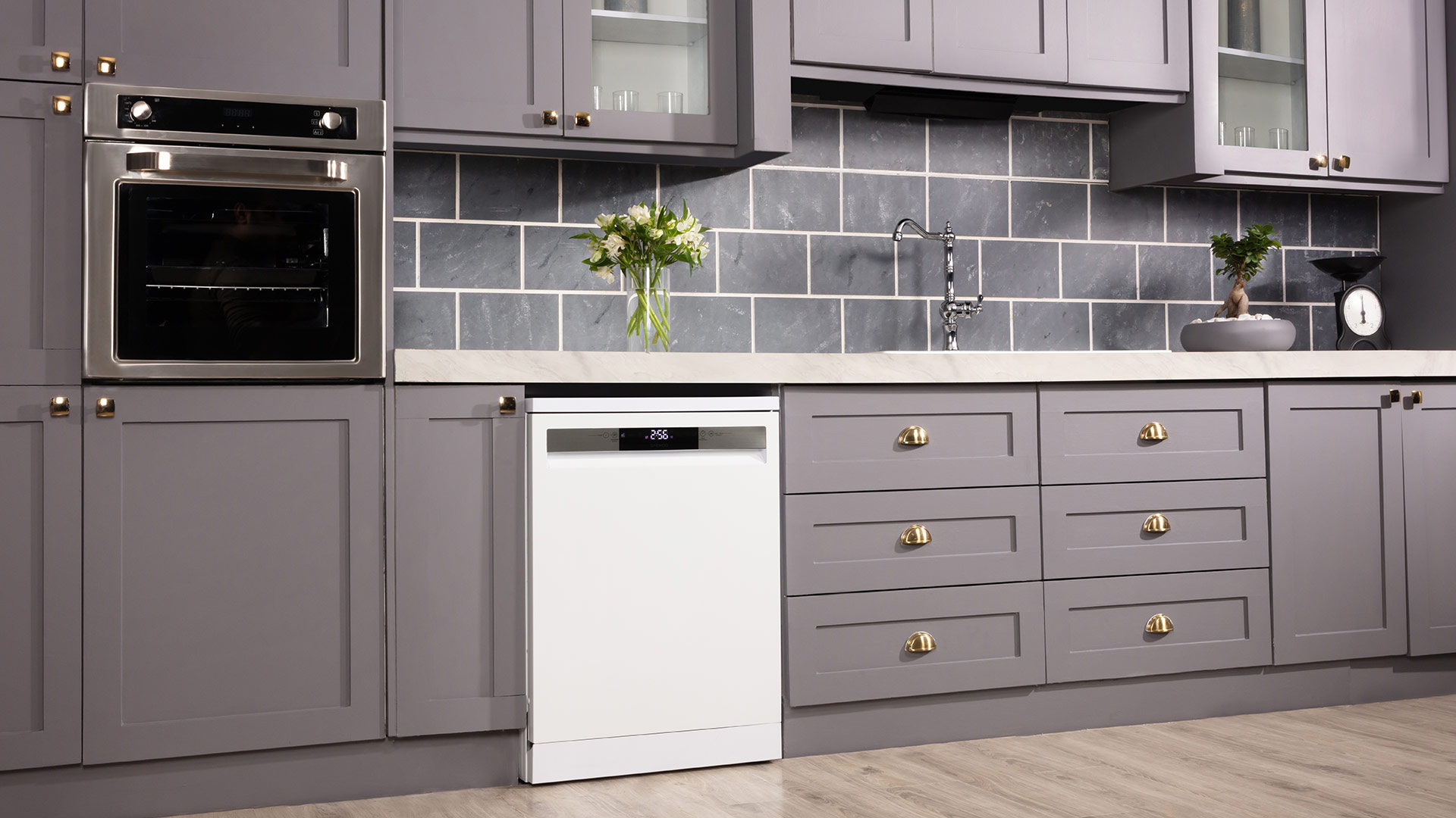 درخشش کهکشانی ظروف با ماشین ظرفشویی Glossy دوو